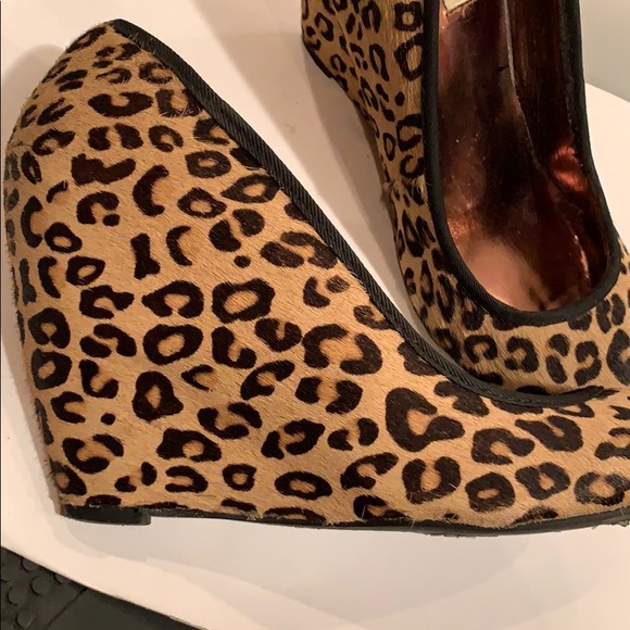 Leopard Print Wedge Pump - Picture 3 of 4